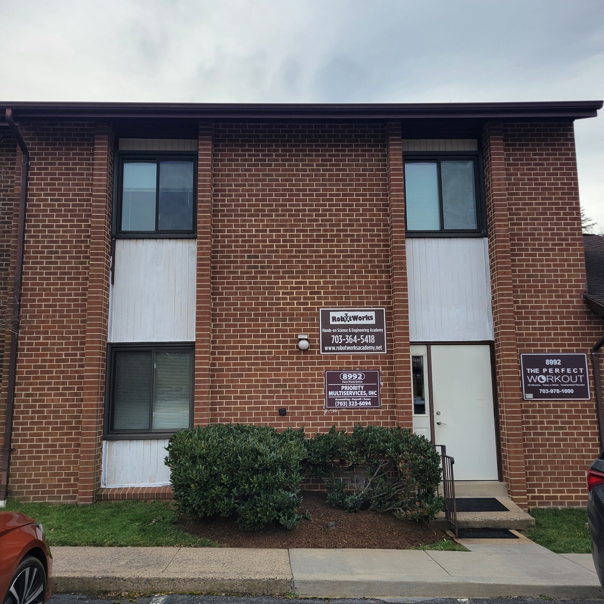 8990-9002 Fern Park Dr, Burke, VA for sale Building Photo- Image 1 of 14