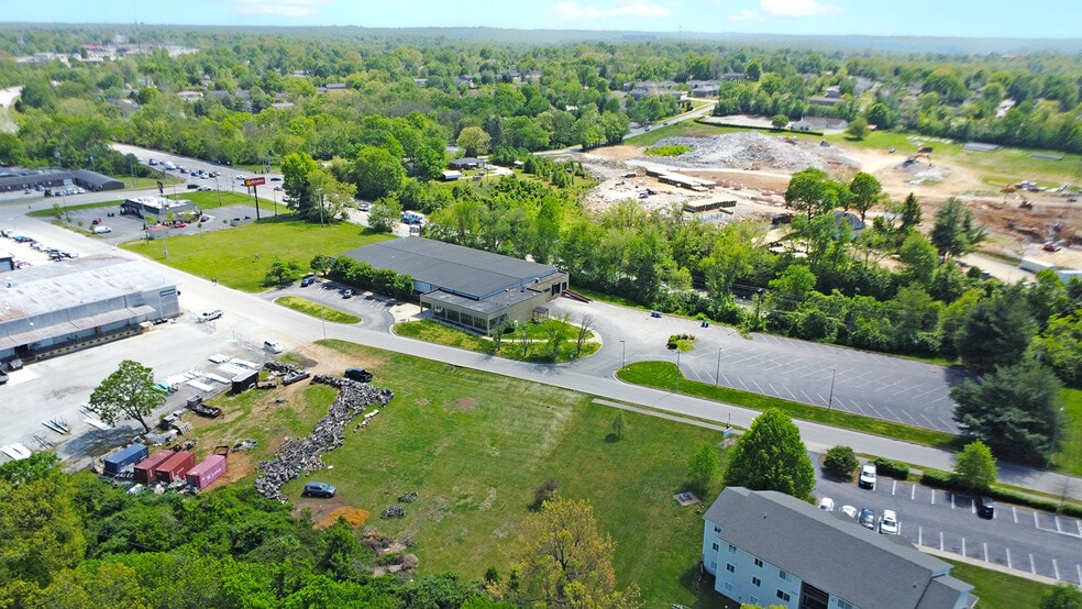 102 Bypass Plaza Dr, Frankfort, KY for sale - Building Photo - Image 2 of 10
