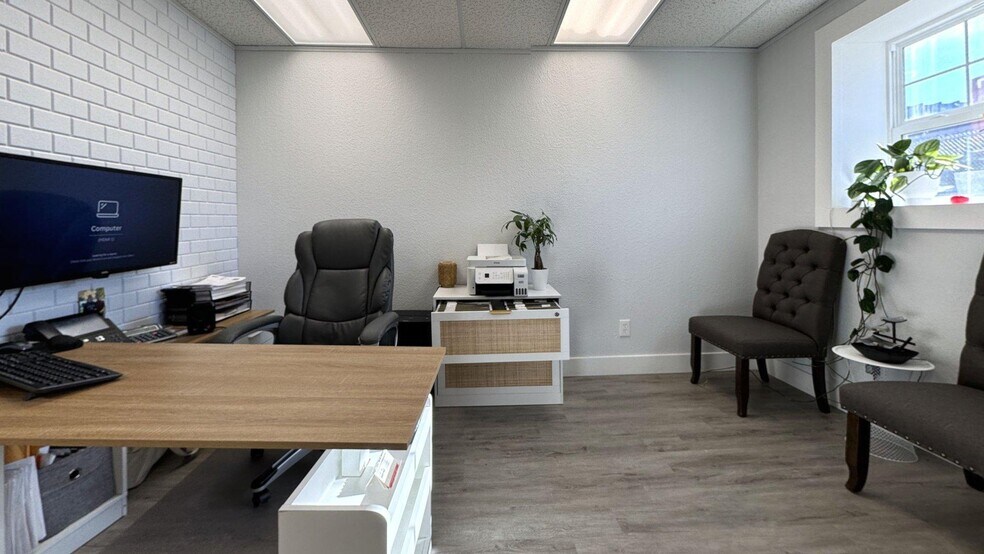 529 N Lindenwood Dr, Olathe, KS for sale - Building Photo - Image 2 of 16