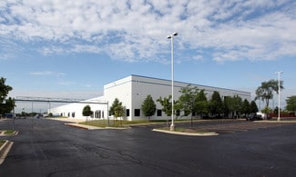 More details for 320 E Fullerton Ave, Carol Stream, IL - Industrial for Lease