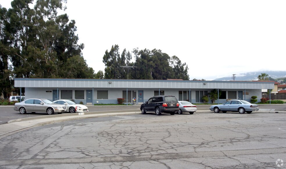 247 March St, Santa Paula, CA à louer - Photo du bâtiment - Image 2 de 24