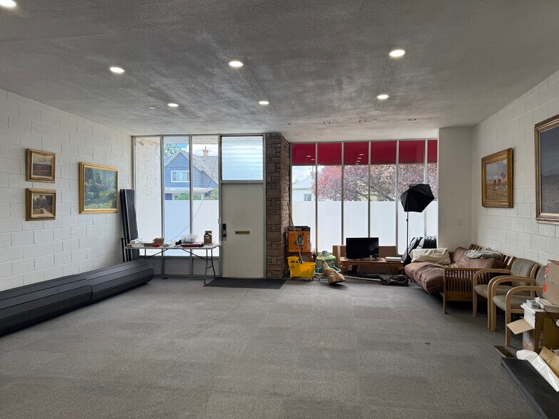 614 N 1st St, Montrose, CO à vendre - Photo du bâtiment - Image 2 de 26