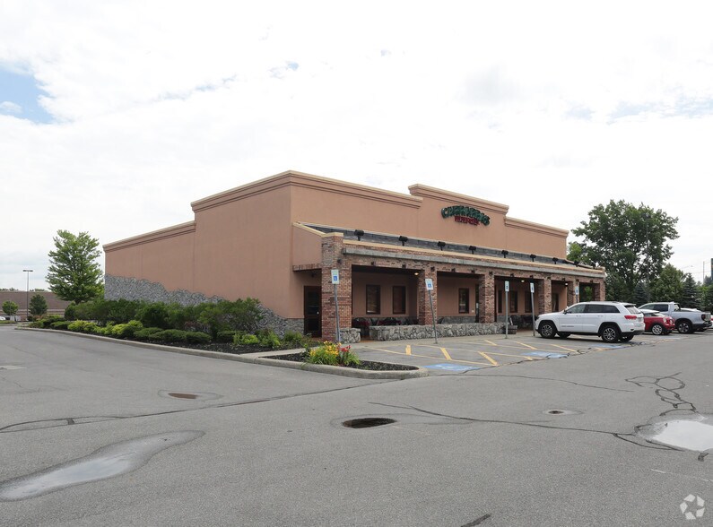 675 Troy Schenectady Rd, Latham, NY for lease - Primary Photo - Image 1 of 13