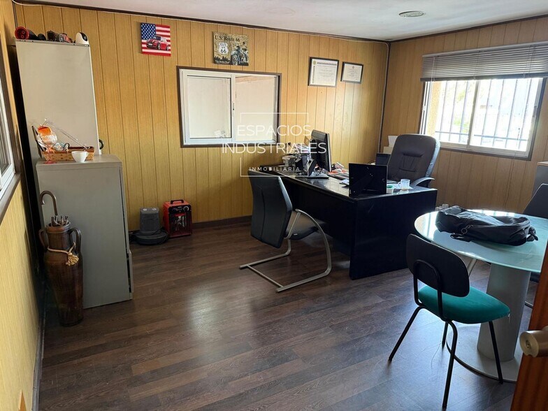 Industrial in Velilla de San Antonio, Madrid for sale - Building Photo - Image 3 of 8