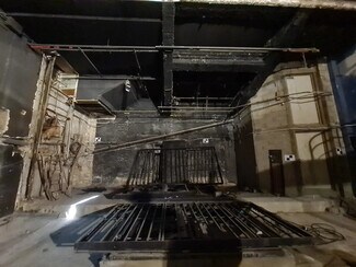 Plus de détails pour Multi-résidentiel à vendre