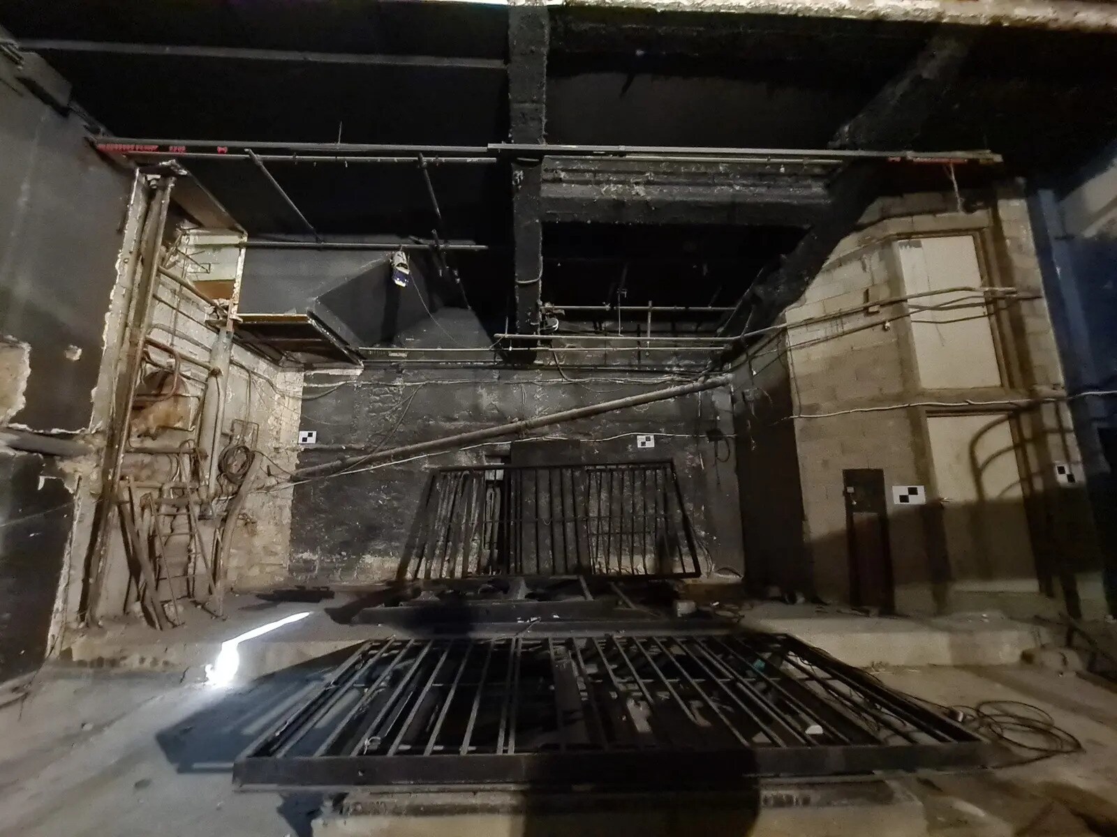 Retail in Paris for sale Interior Photo- Image 1 of 10