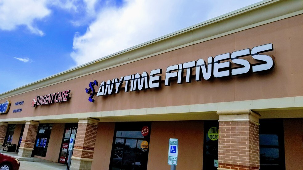 3100-3142 S Gordon St, Alvin, TX à louer - Photo du bâtiment - Image 3 de 8