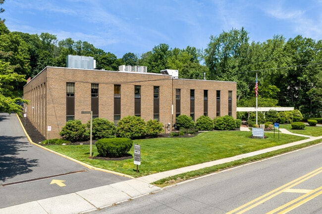 More details for 555 Kinderkamack Rd, Oradell, NJ - Office for Auction
