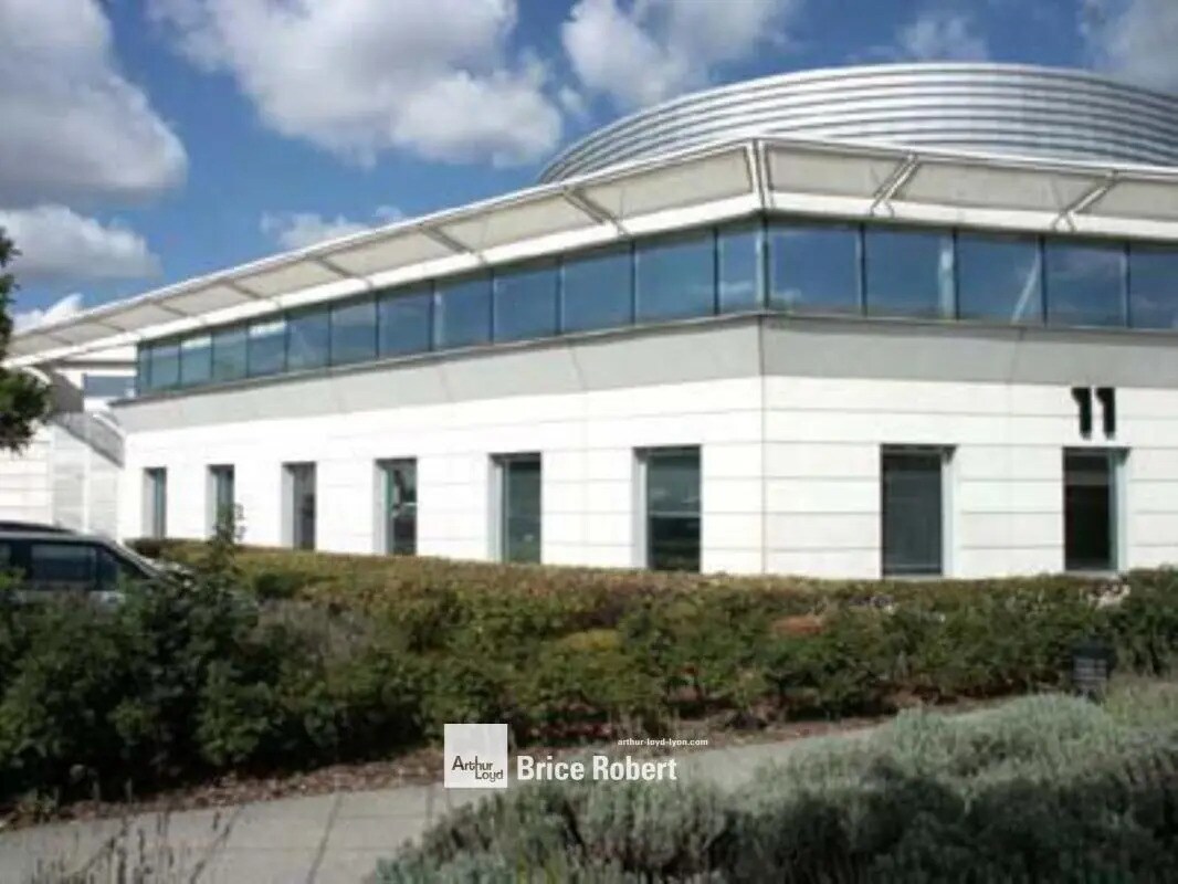 1 Rue Edison, Bron for lease Building Photo- Image 1 of 4