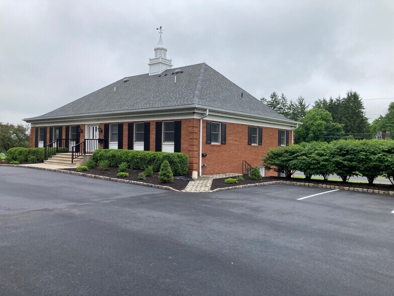 699 Route 202, Flemington, NJ à louer - Photo du bâtiment - Image 3 de 12