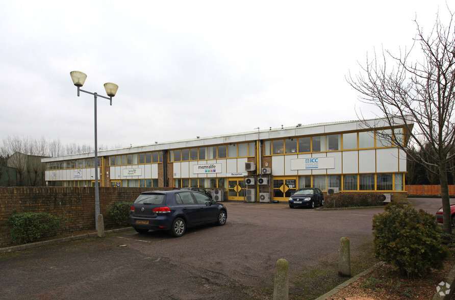 Horsted Sq, Uckfield for lease - Building Photo - Image 3 of 3