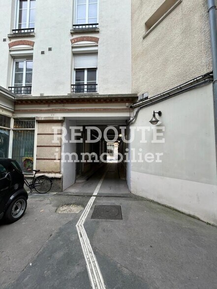 Bureau dans Reims à louer - Photo du bâtiment - Image 2 de 7