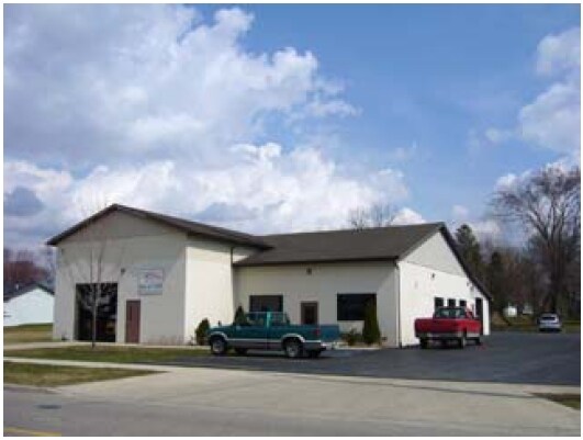 135 S Veterans Dr, Fowlerville, MI à vendre Photo du bâtiment- Image 1 de 1