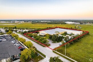 Plus de détails pour 900 Armstrong Blvd, Kissimmee, FL - Industriel à louer