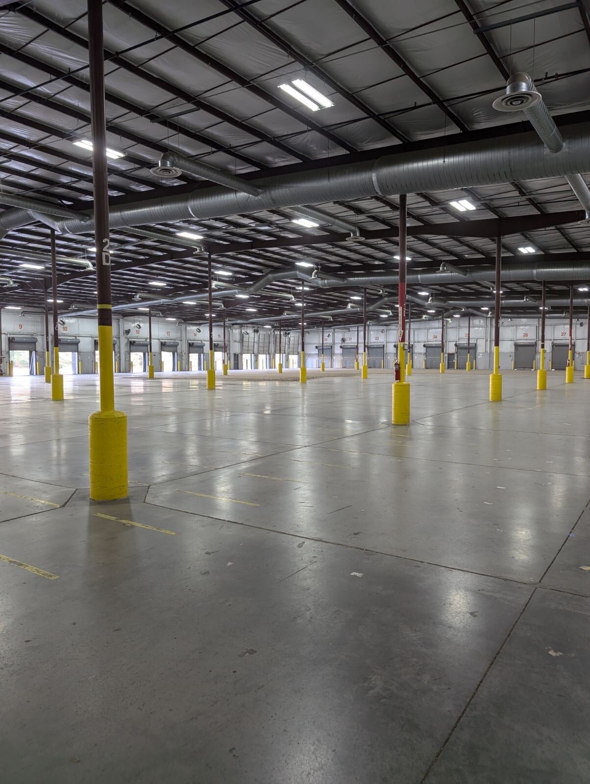 640 N Northpark Dr, Clinton, TN for lease Interior Photo- Image 1 of 4