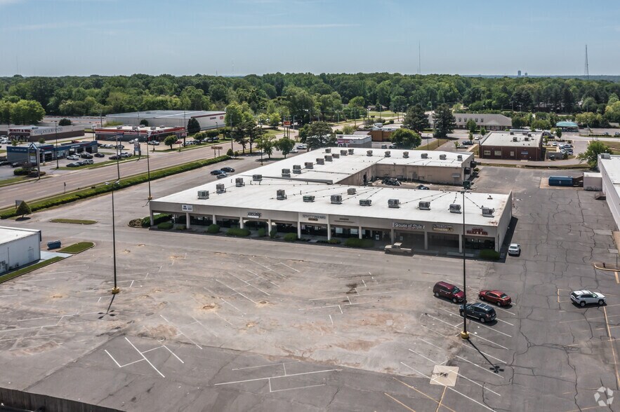 2921-2927 Covington Pike, Memphis, TN for lease - Aerial - Image 3 of 3