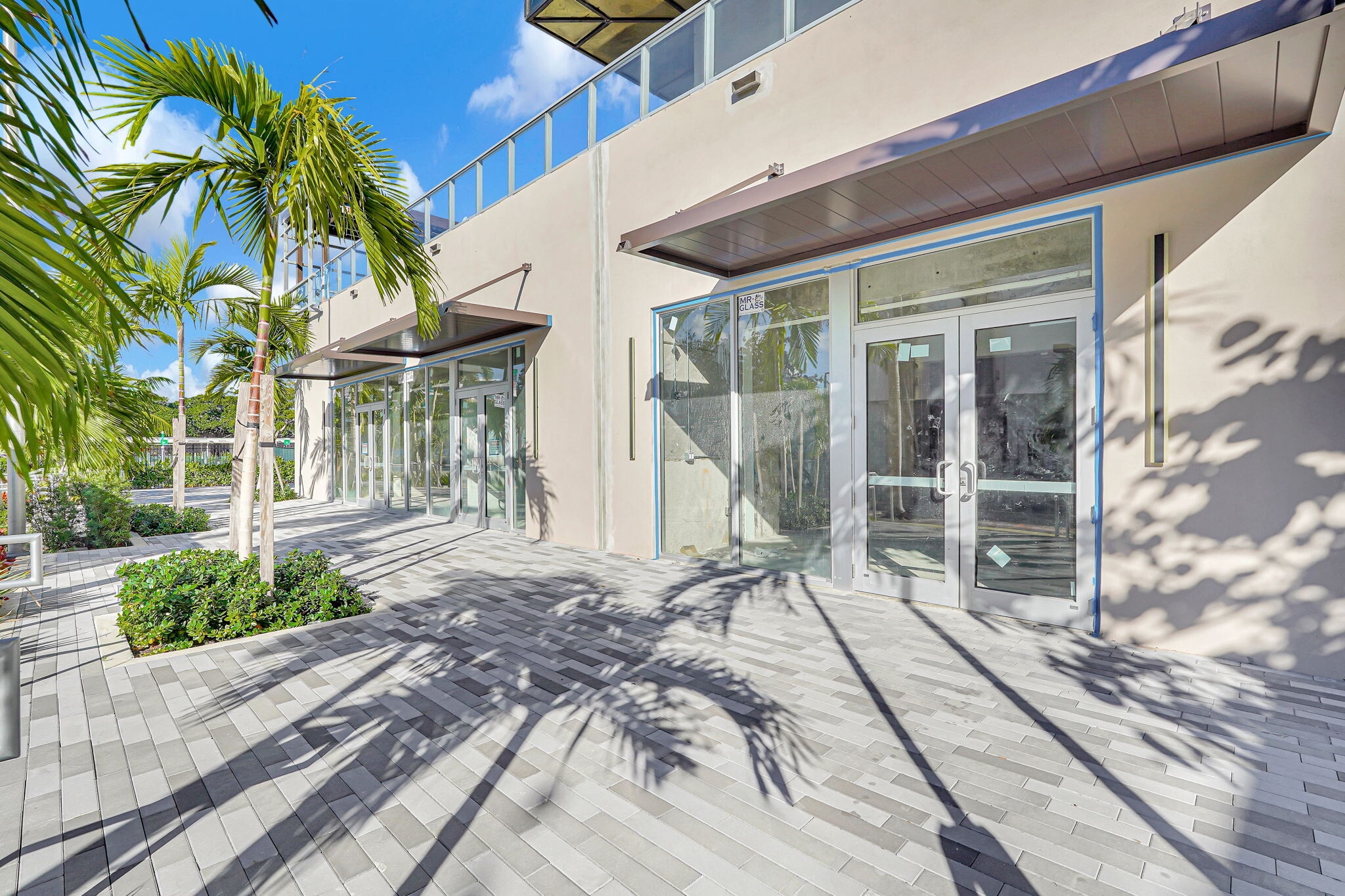 1909 Tyler St, Hollywood, FL for lease Interior Photo- Image 1 of 1