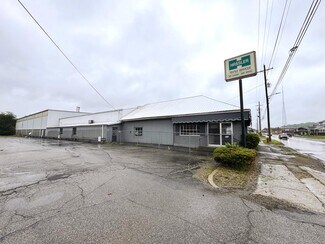 Plus de détails pour 700 N Eastern Ave, Connersville, IN - Industriel à vendre