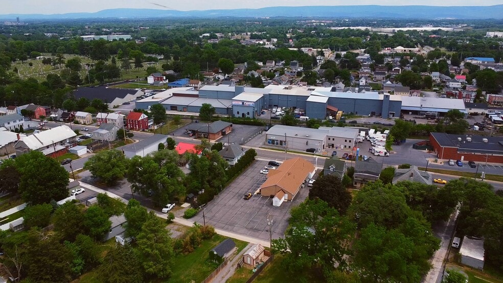 916-926 S Potomac St, Hagerstown, MD for lease - Commercial Listing Video - Image 2 of 20