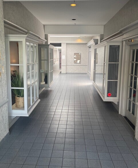 110 E Main St, Salem, VA à louer - Photo intérieure - Image 2 de 6