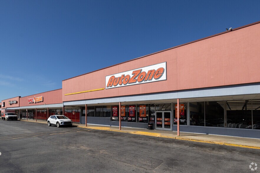 830-864 Southway Dr, Jonesboro, GA for lease - Building Photo - Image 1 of 14
