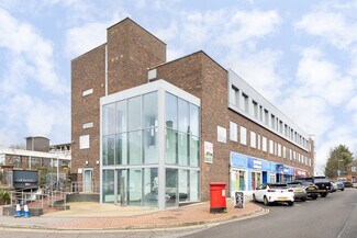 Plus de détails pour Station Appr, West Byfleet - Bureau à louer