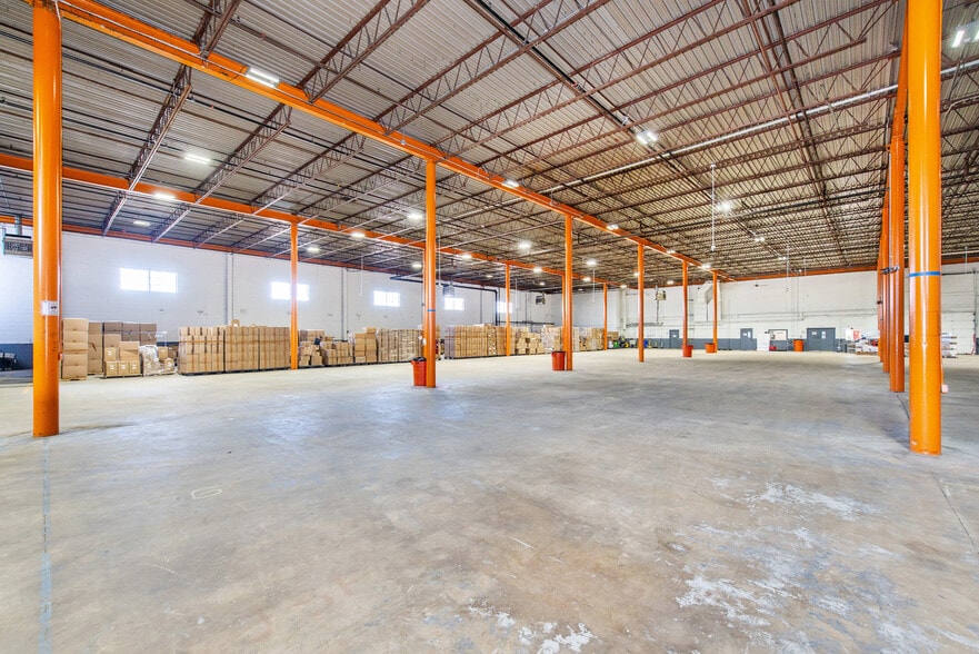 310 Paterson Plank Rd, Carlstadt, NJ à louer - Photo intérieure - Image 3 de 7