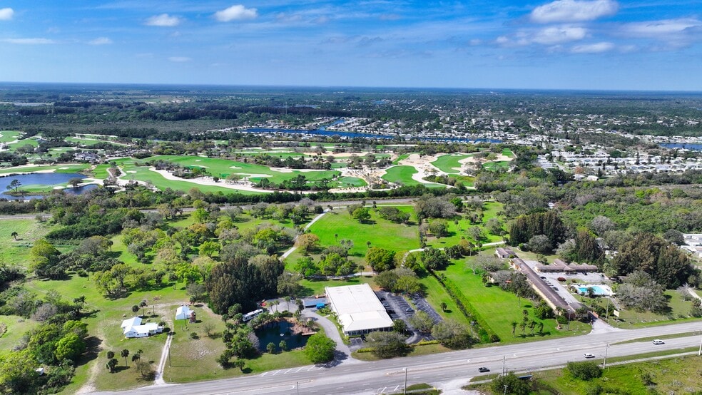 9255 N US Highway 1, Sebastian, FL à vendre - Photo du bâtiment - Image 3 de 17