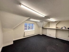 Packhorse Rd, Gerrards Cross for lease Interior Photo- Image 1 of 2