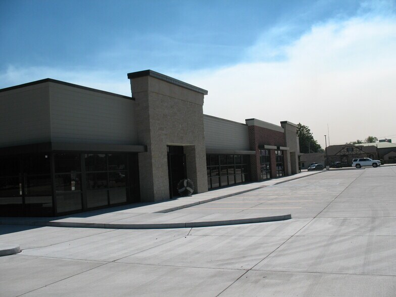 600 N Main St, Sikeston, MO for lease - Building Photo - Image 2 of 5