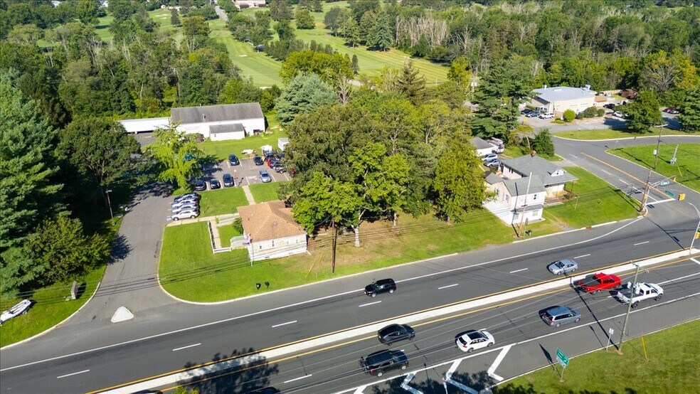 121 US Highway 202, Ringoes, NJ à vendre - Photo du bâtiment - Image 2 de 5