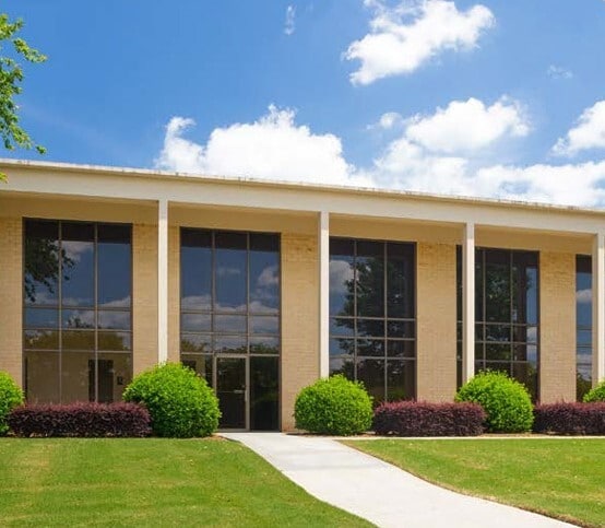 1625 Stone Ridge Dr, Stone Mountain, GA for lease Primary Photo- Image 1 of 2