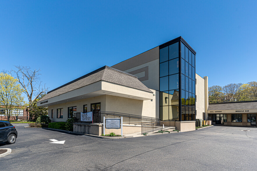 346 Main Ave, Norwalk, CT for lease - Building Photo - Image 3 of 11