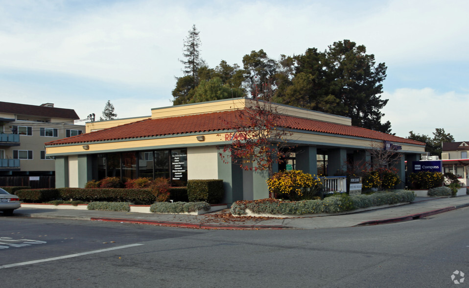 660-670 Woodside Rd, Redwood City, CA for sale - Primary Photo - Image 1 of 1