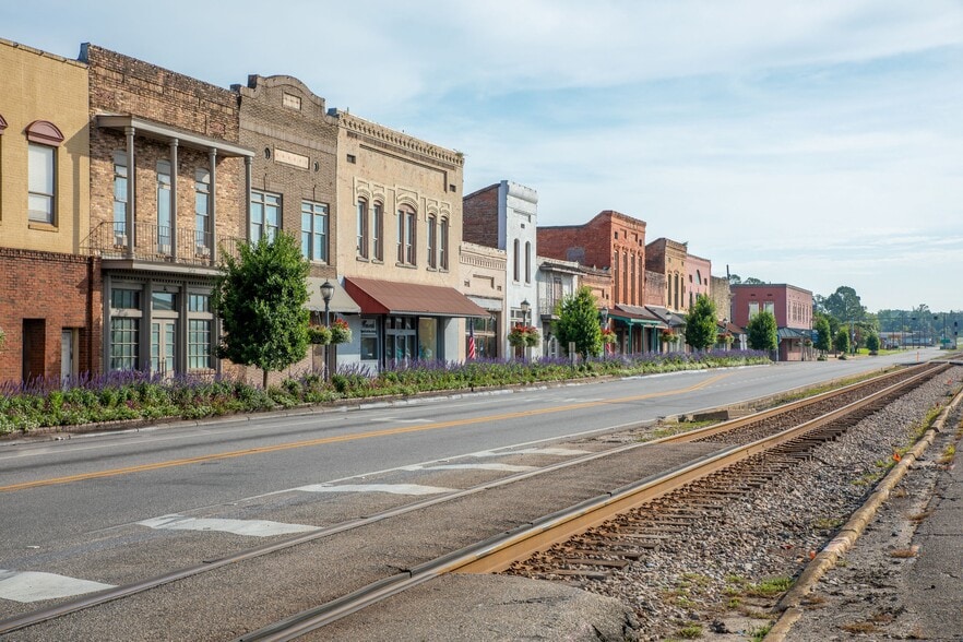 117 Saint Joseph Ave, Brewton, AL for sale - Building Photo - Image 2 of 13