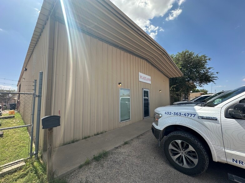 1300 W County Road 114, Midland, TX for lease - Building Photo - Image 2 of 5