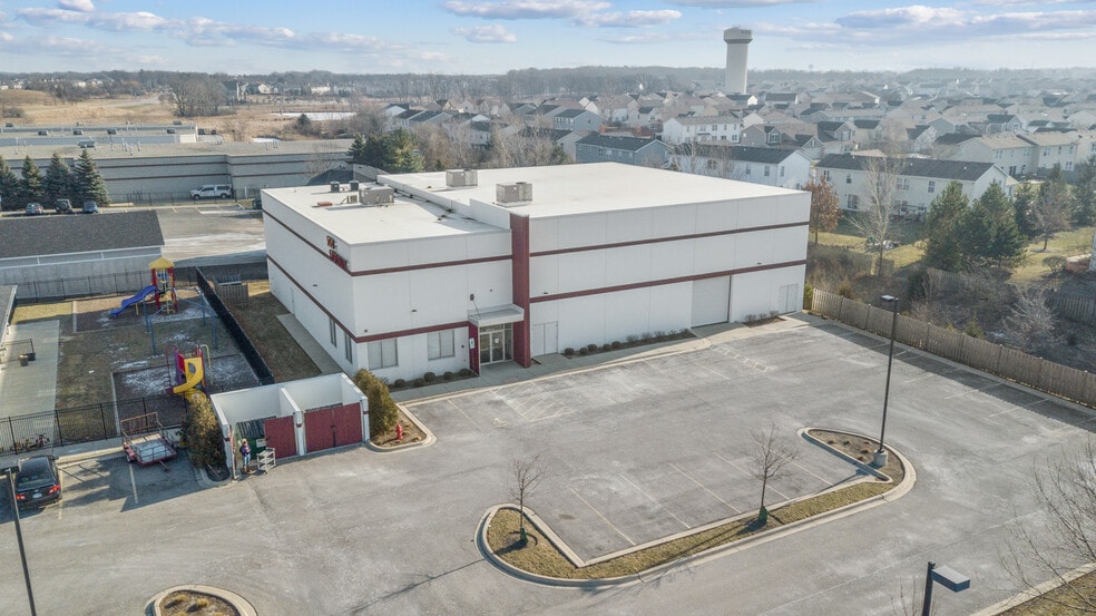 26705 W Commerce Dr, Volo, IL for lease - Building Photo - Image 2 of 19