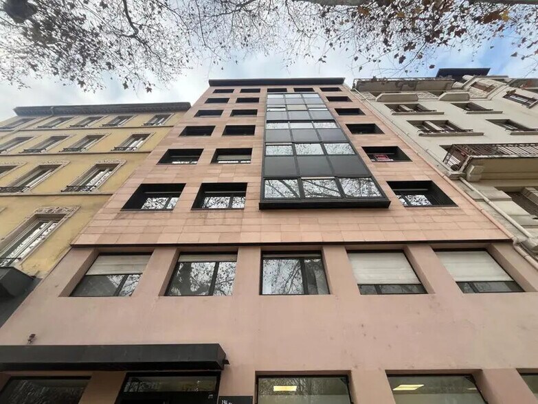 194 Bis Rue Garibaldi, Lyon à louer - Photo du bâtiment - Image 2 de 10