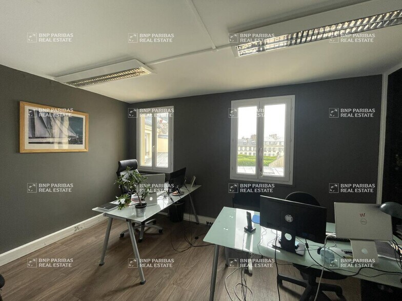 3 Rue Pétigny, Versailles à louer - Photo du bâtiment - Image 3 de 22