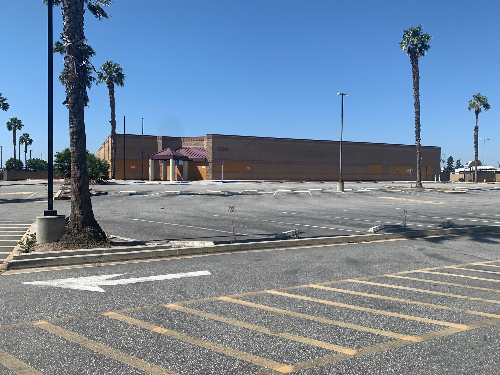 9029 Airport Blvd, Los Angeles, CA for sale Building Photo- Image 1 of 1