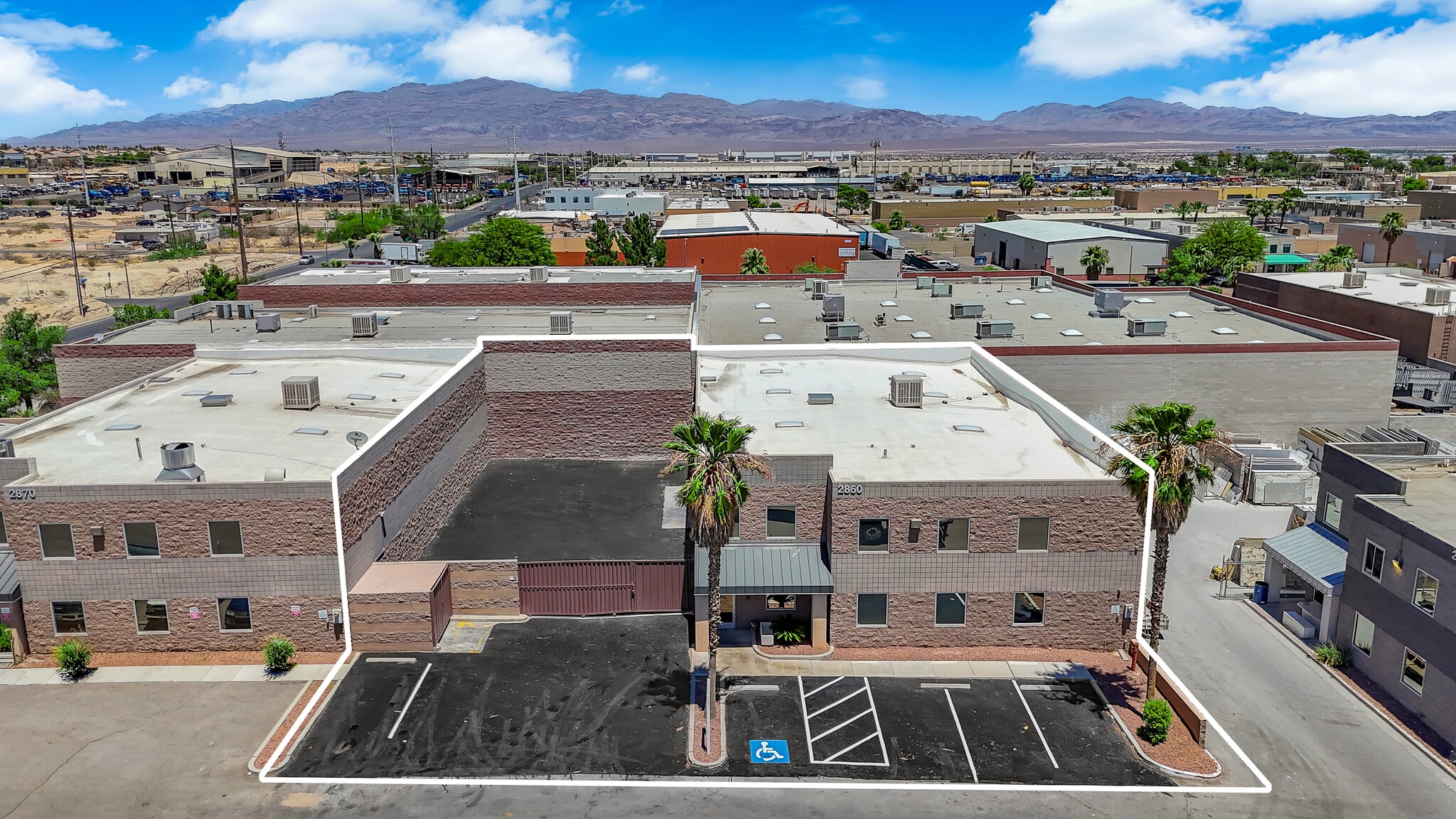 2860 N Commerce St, North Las Vegas, NV for lease Building Photo- Image 1 of 5