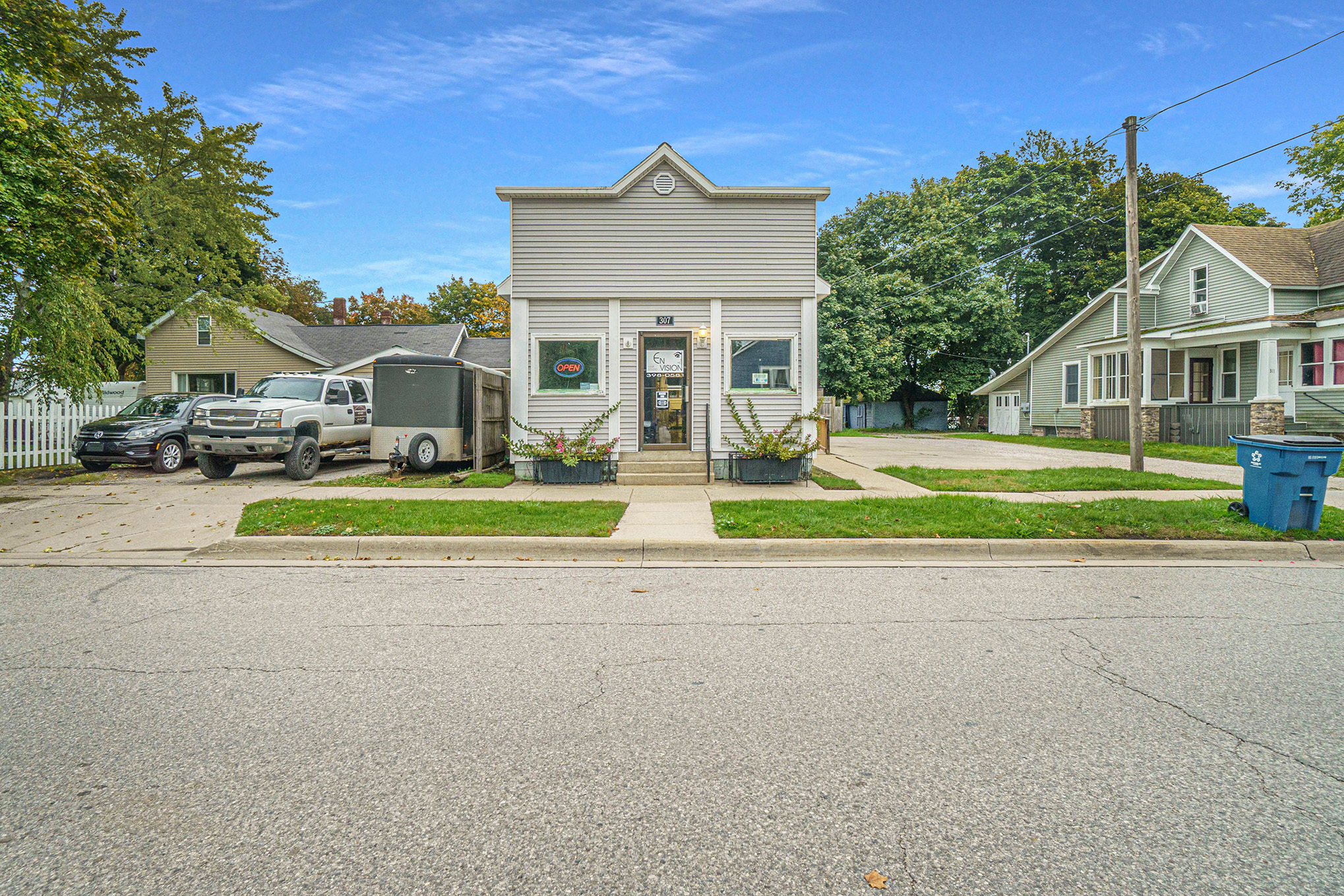 307 Sibben St, Manistee, MI for sale Primary Photo- Image 1 of 18