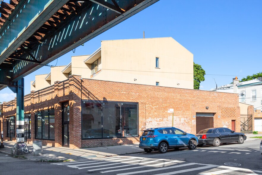 3025 Fulton St, Brooklyn, NY à louer - Photo du bâtiment - Image 3 de 5