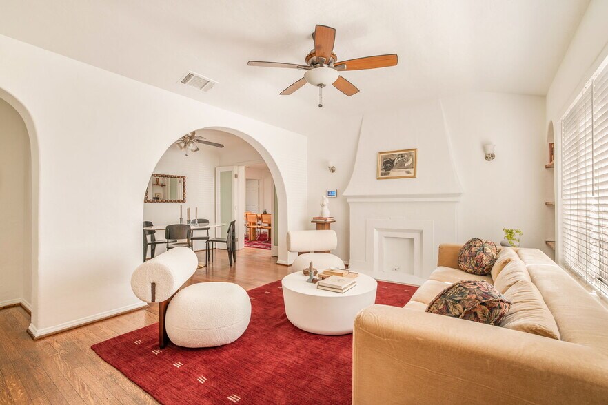 121 N Avenue 59, Los Angeles, CA à vendre - Photo du bâtiment - Image 2 de 22