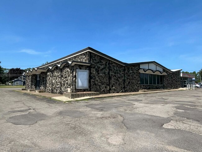 More details for 296 Lake Shore Dr, Dunkirk, NY - Retail for Sale