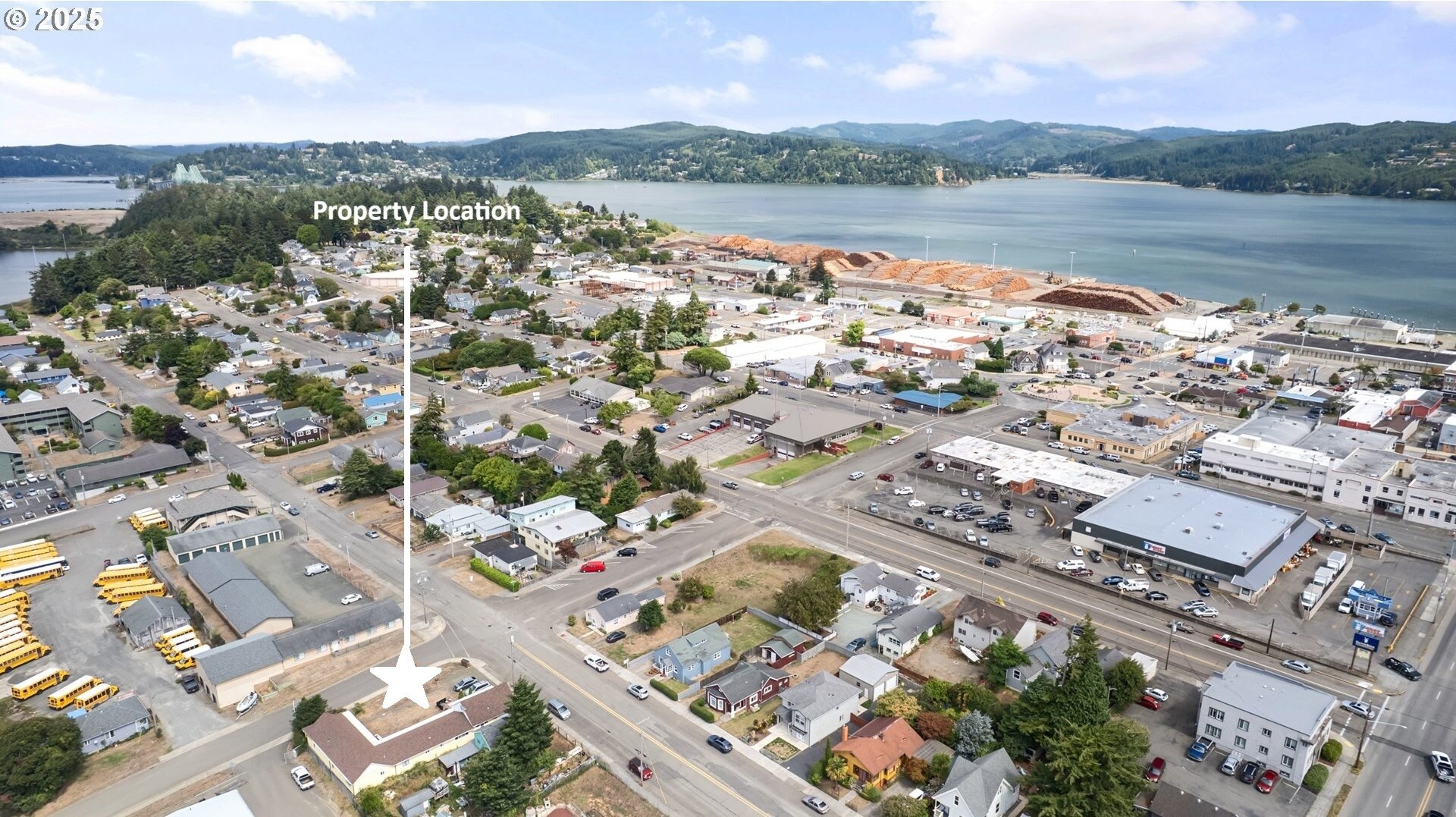 1900 Monroe St, North Bend, OR à vendre Photo principale- Image 1 de 49