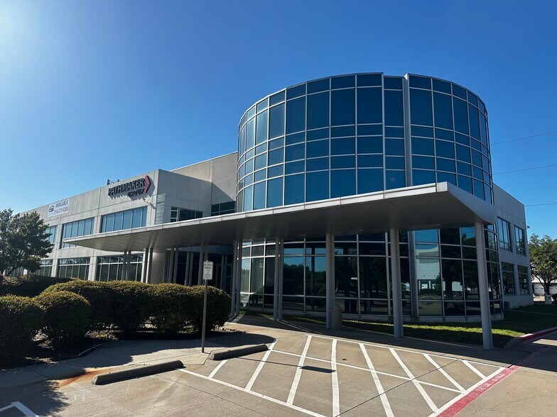 635 Fritz Dr, Coppell, TX à louer - Photo du bâtiment - Image 1 de 14