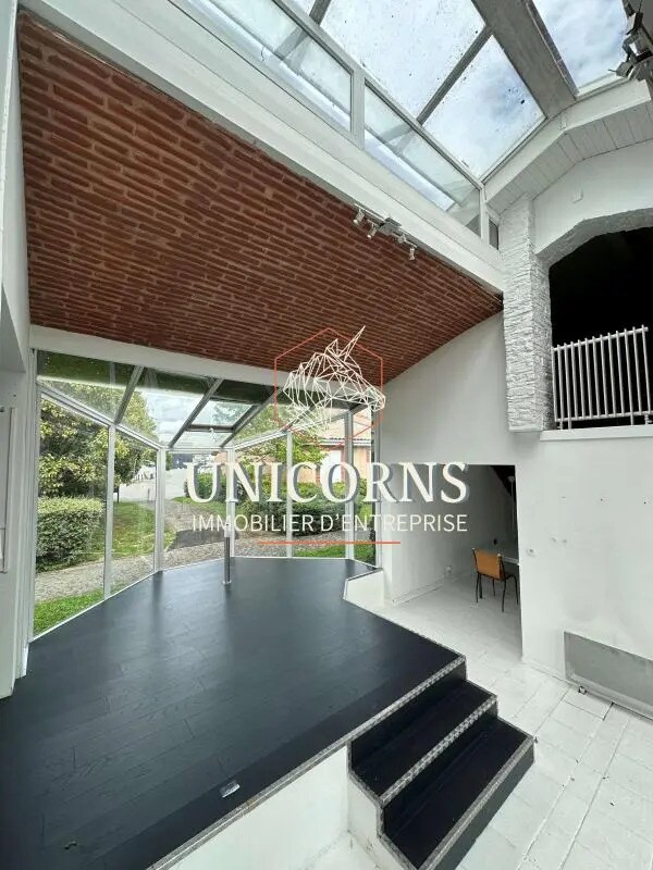 Office in Portet-sur-Garonne for lease Interior Photo- Image 1 of 5