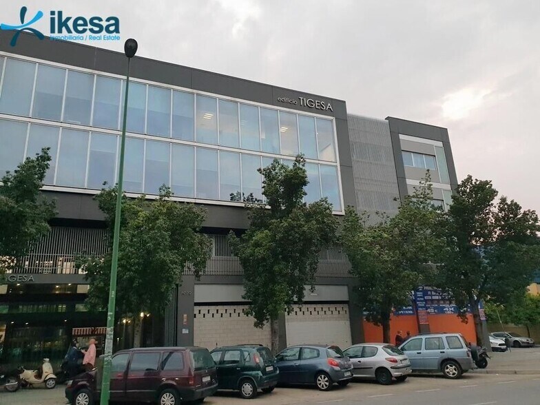 Retail in SEVILLA, Sevilla for sale - Building Photo - Image 1 of 3