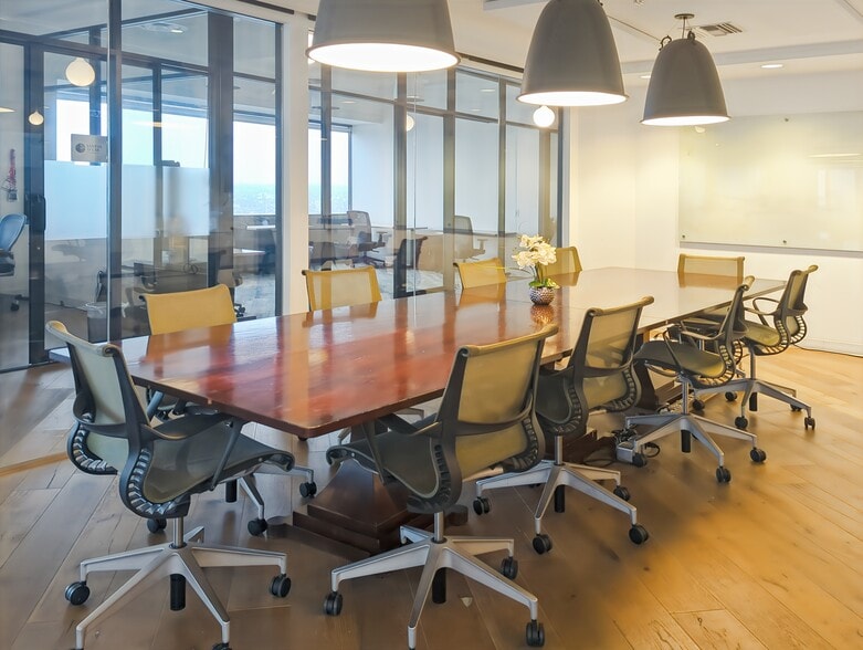 11845 W Olympic Blvd, Los Angeles, CA à louer - Photo intérieure - Image 2 de 18